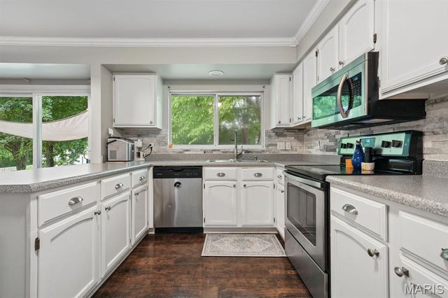 207 Flynn Court, St Peters, MO 63376