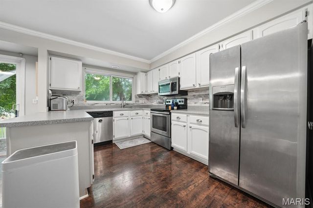 207 Flynn Court, St Peters, MO 63376