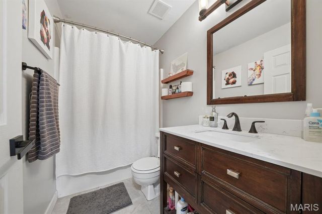 207 Flynn Court, St Peters, MO 63376