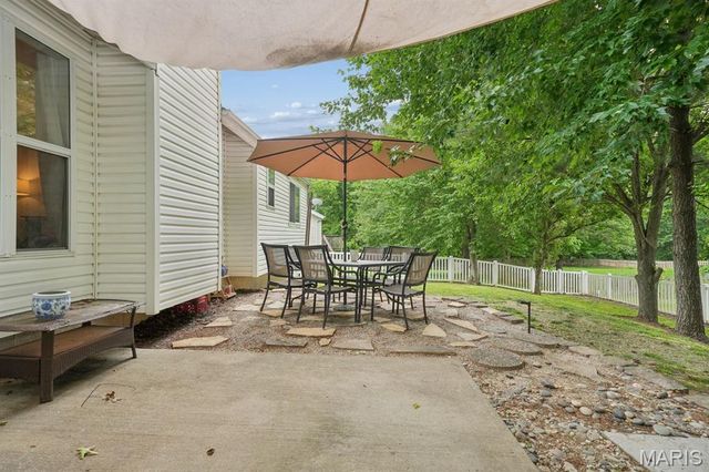 207 Flynn Court, St Peters, MO 63376