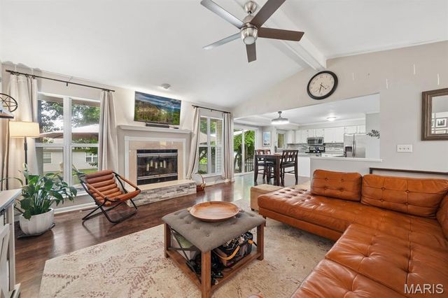 207 Flynn Court, St Peters, MO 63376