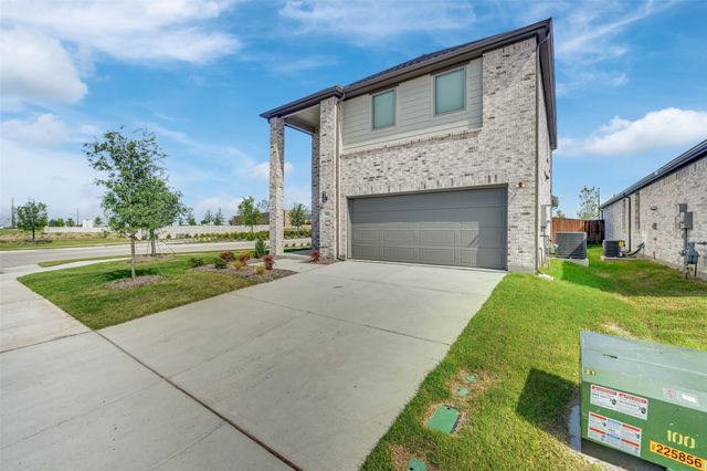 305 Millwood Road, Lavon, TX 75166