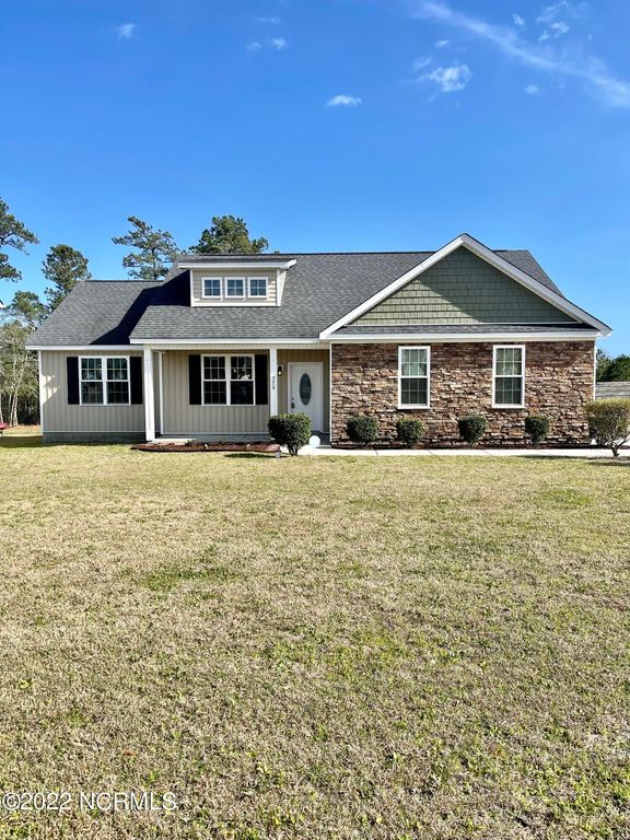 770 Jim Grant Avenue, Sneads Ferry, NC 28460