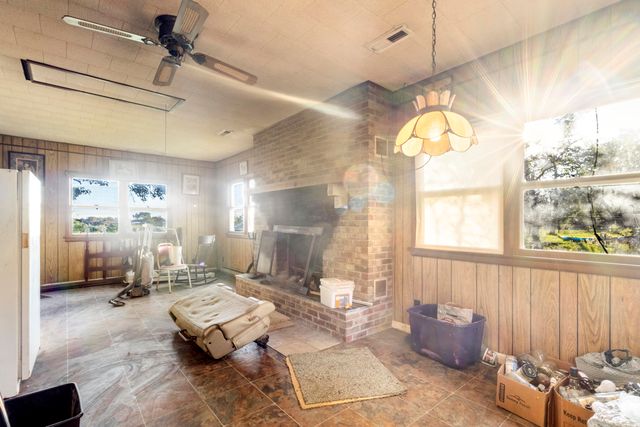 14497 Farm Road 1145, Cassville, MO 65625