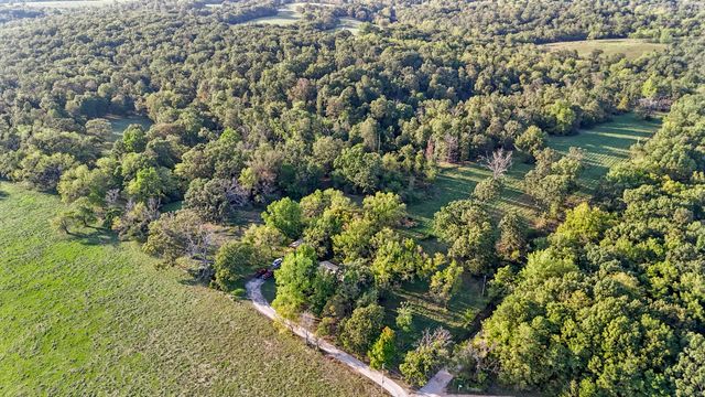14497 Farm Road 1145, Cassville, MO 65625