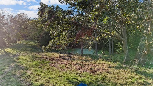 14497 Farm Road 1145, Cassville, MO 65625