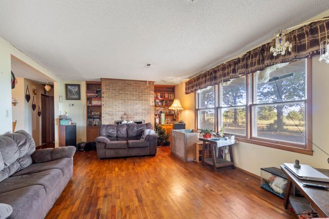 14497 Farm Road 1145, Cassville, MO 65625