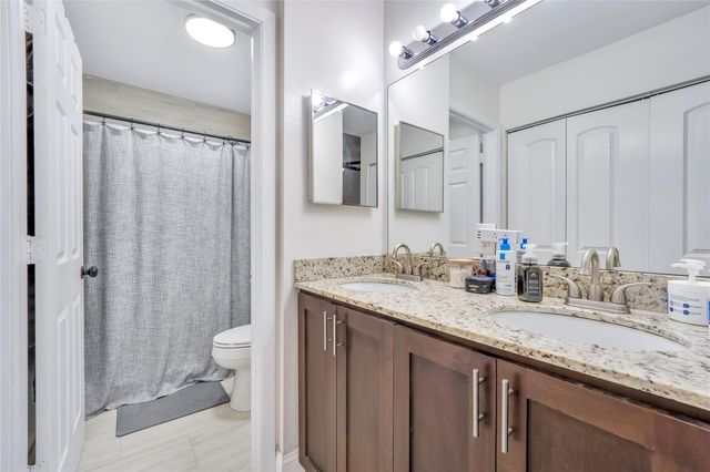 6992 SW 148th Lane, Davie, FL 33331