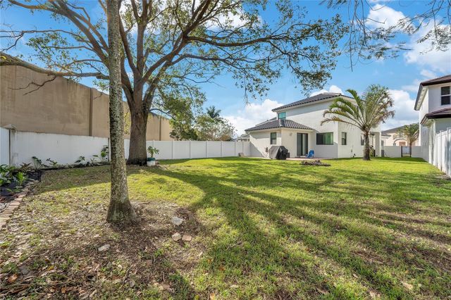 6992 SW 148th Lane, Davie, FL 33331