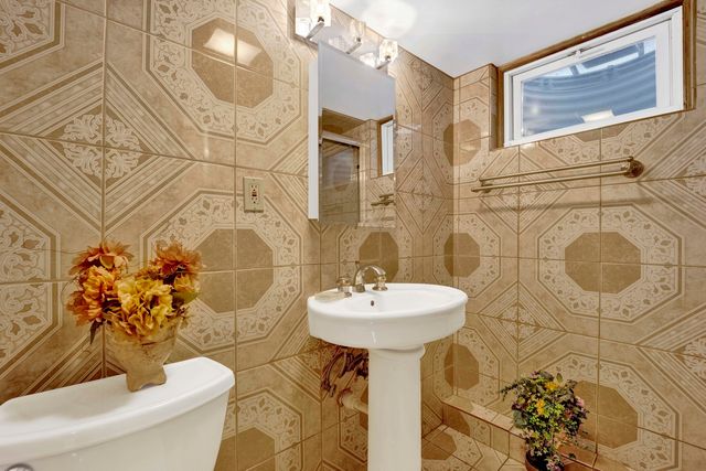 9410 Lawler Avenue, Skokie, IL 60077