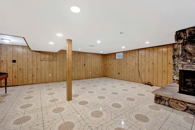 9410 Lawler Avenue, Skokie, IL 60077