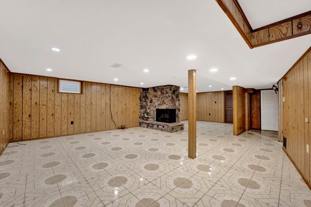 9410 Lawler Avenue, Skokie, IL 60077