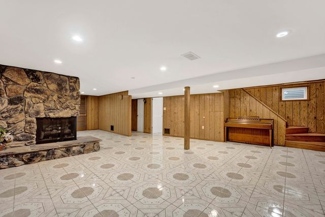 9410 Lawler Avenue, Skokie, IL 60077