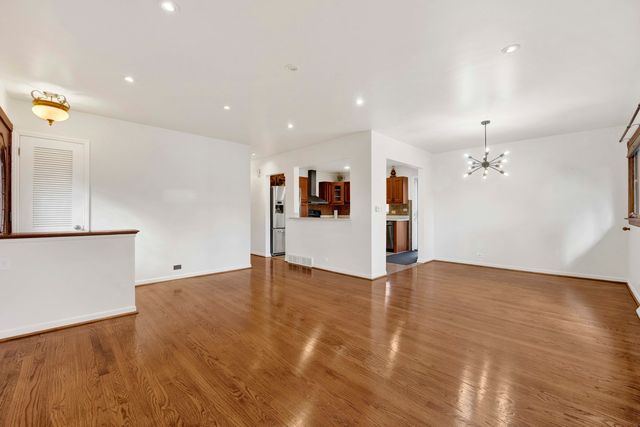 9410 Lawler Avenue, Skokie, IL 60077