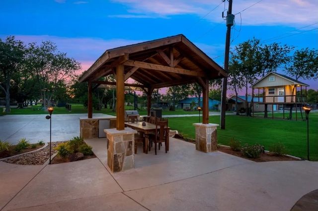 51 Stage Coach Road, Fort Worth, TX 76244