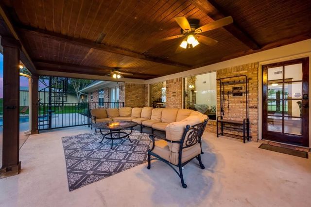 51 Stage Coach Road, Fort Worth, TX 76244