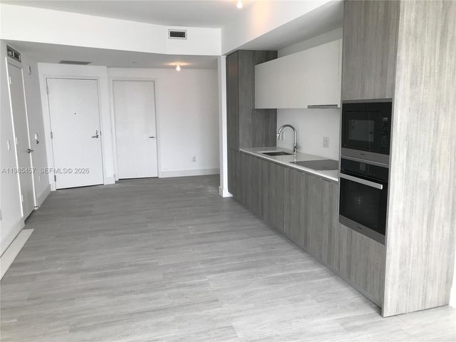 2900 NE 7th Ave 1008, Miami, FL 33137