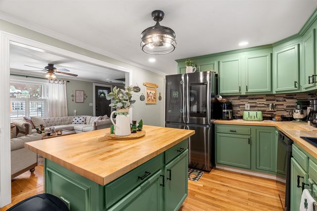 63 Tampa Street, Nashua, NH 03064