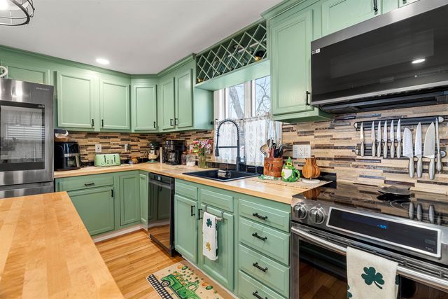 63 Tampa Street, Nashua, NH 03064