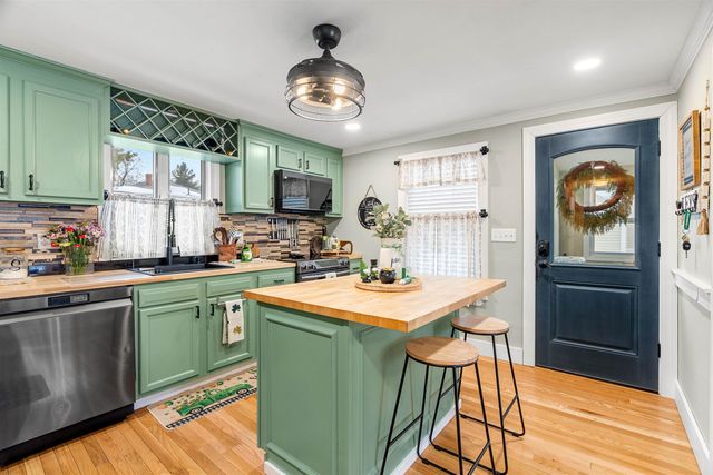 63 Tampa Street, Nashua, NH 03064