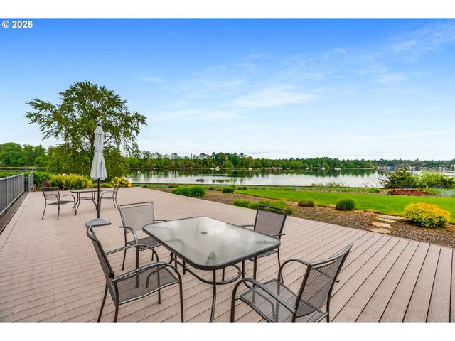 5624 S RIVERSIDE Ln 8, Portland, OR 97239