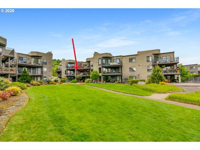 5624 S RIVERSIDE Ln 8, Portland, OR 97239