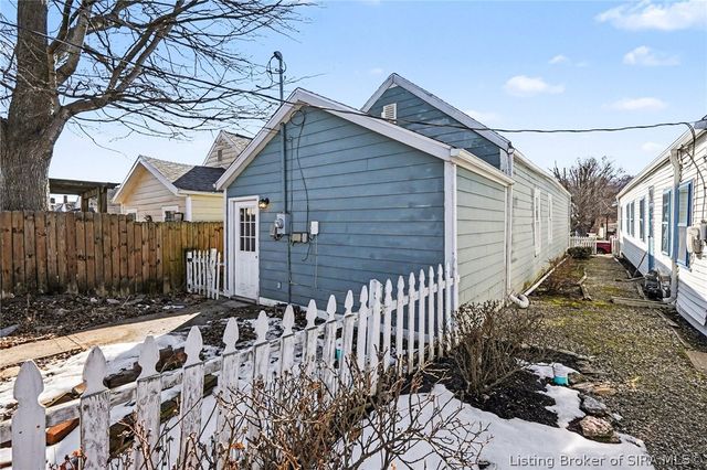 920 Main Street W, Madison, IN 47250