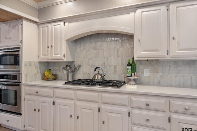 807 Fox Cove St, Tyler, TX 75703