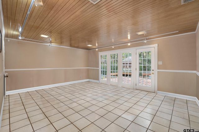 807 Fox Cove St, Tyler, TX 75703