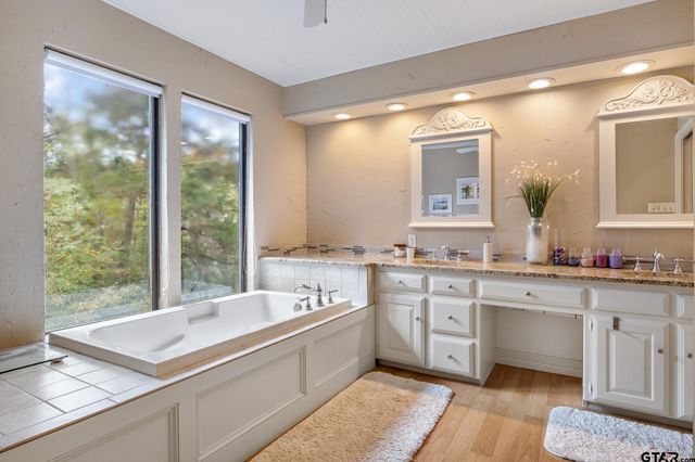 807 Fox Cove St, Tyler, TX 75703