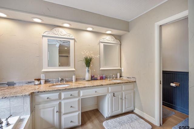 807 Fox Cove St, Tyler, TX 75703