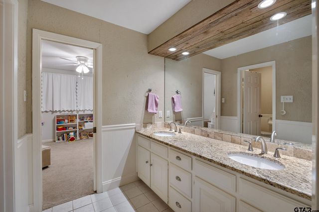 807 Fox Cove St, Tyler, TX 75703