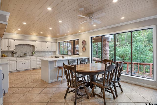 807 Fox Cove St, Tyler, TX 75703