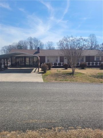 250 Hilltop Acres Street, North Wilkesboro, NC 28659