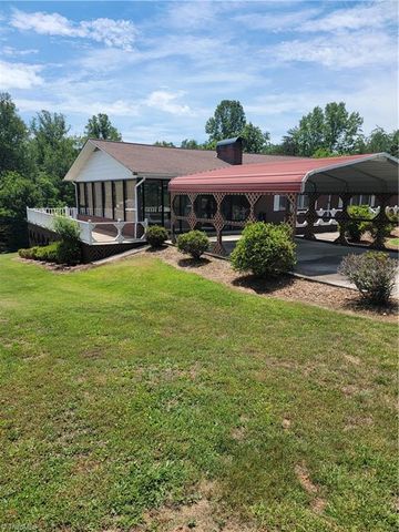 250 Hilltop Acres Street, North Wilkesboro, NC 28659