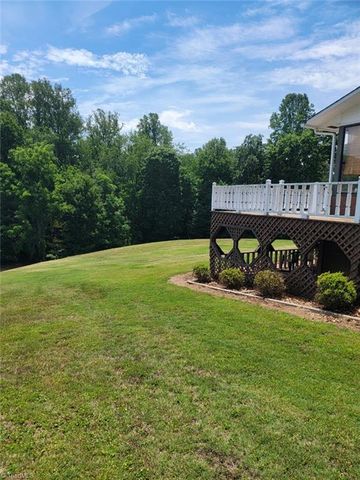 250 Hilltop Acres Street, North Wilkesboro, NC 28659