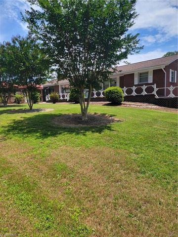 250 Hilltop Acres Street, North Wilkesboro, NC 28659