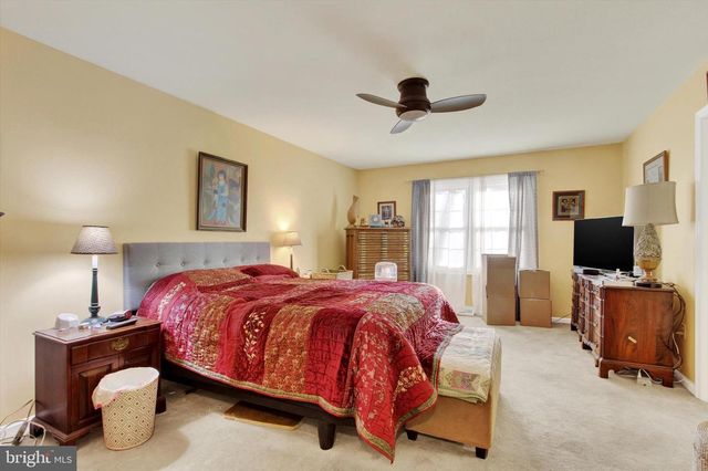 78 TWIN LAKES DR, Gettysburg, PA 17325