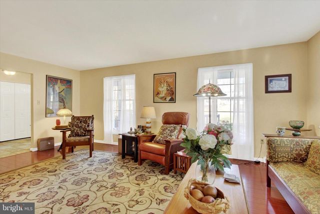 78 TWIN LAKES DR, Gettysburg, PA 17325