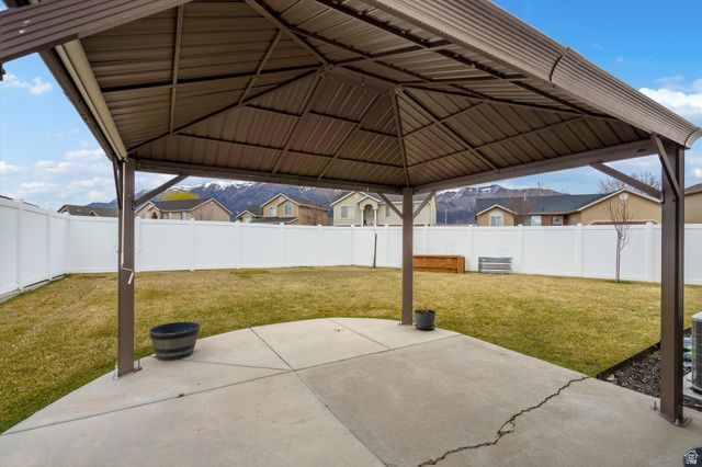 804 WILLOWBROOK LN, Pleasant View, UT 84404
