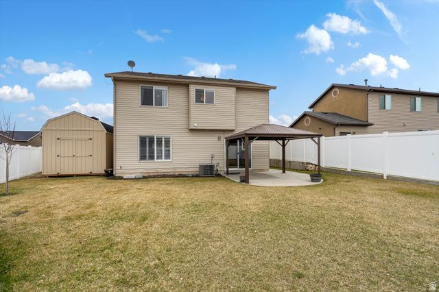 804 WILLOWBROOK LN, Pleasant View, UT 84404