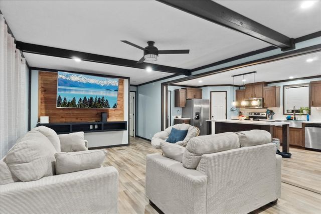 1416 S High St, Columbia, TN 38401