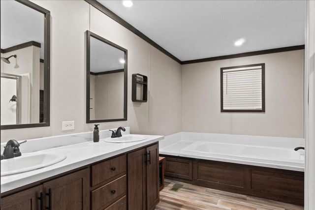 1416 S High St, Columbia, TN 38401