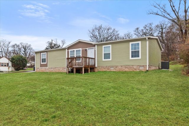 1416 S High St, Columbia, TN 38401