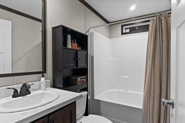 1416 S High St, Columbia, TN 38401