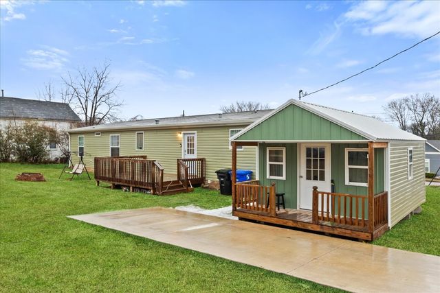 1416 S High St, Columbia, TN 38401