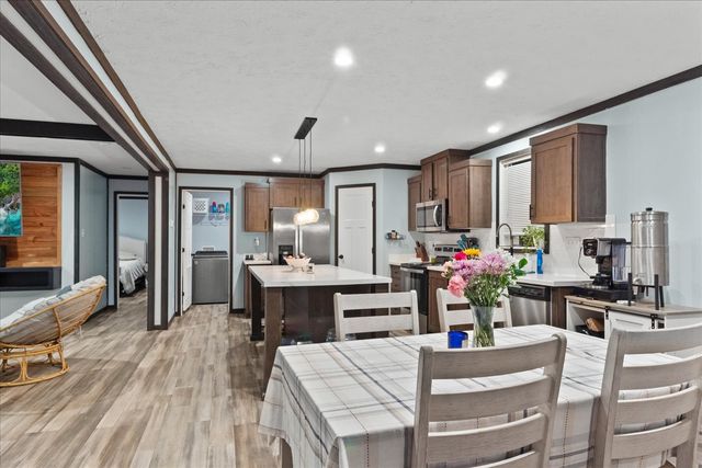 1416 S High St, Columbia, TN 38401