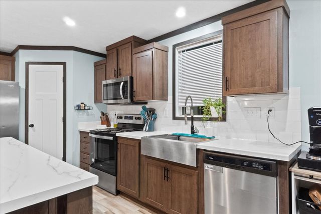 1416 S High St, Columbia, TN 38401