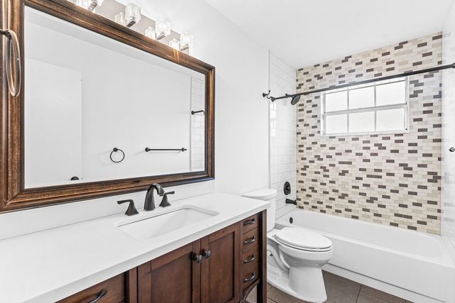 125 Raintree Trail, Jupiter, FL 33458