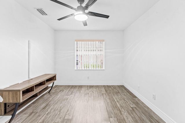 125 Raintree Trail, Jupiter, FL 33458